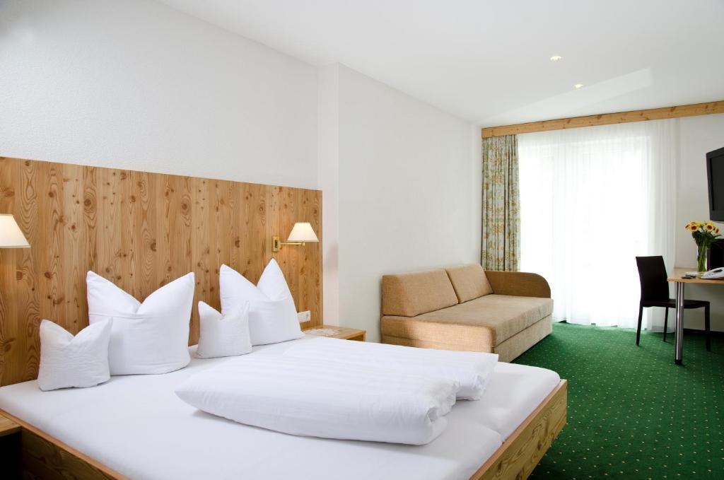 Berghotel Rasis Galtur Ruang foto