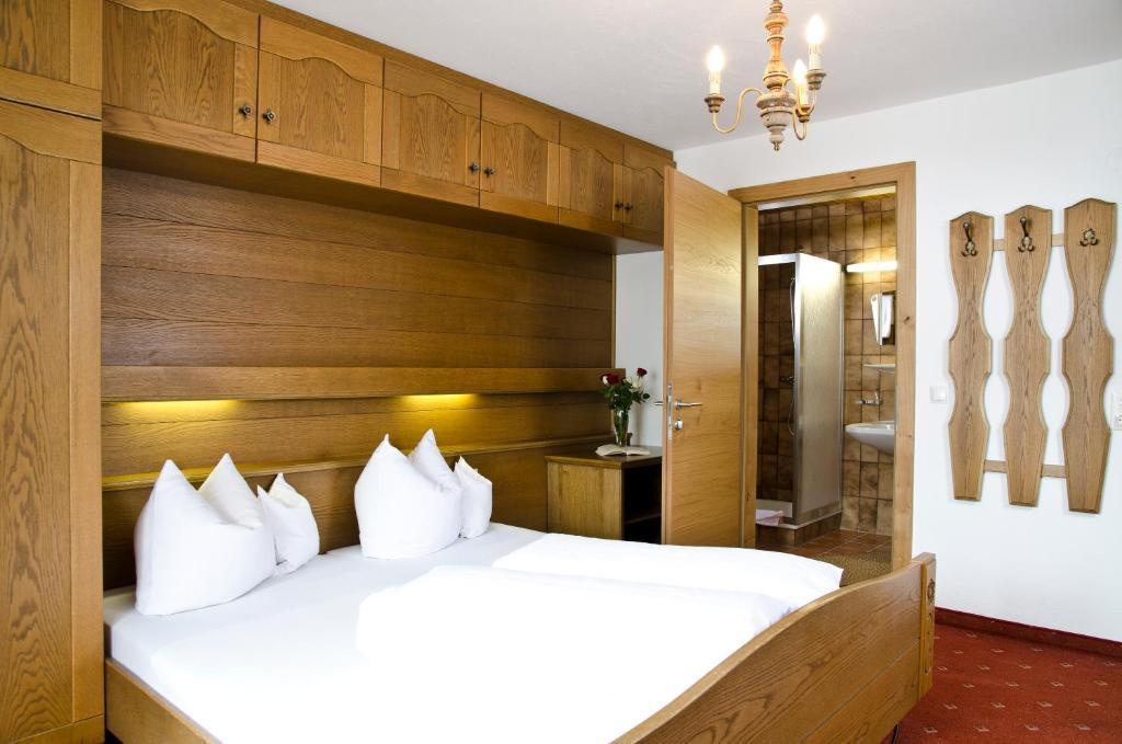 Berghotel Rasis Galtur Ruang foto