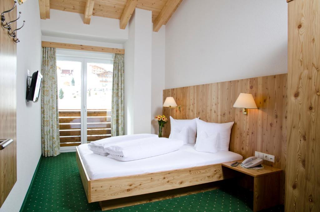 Berghotel Rasis Galtur Bagian luar foto