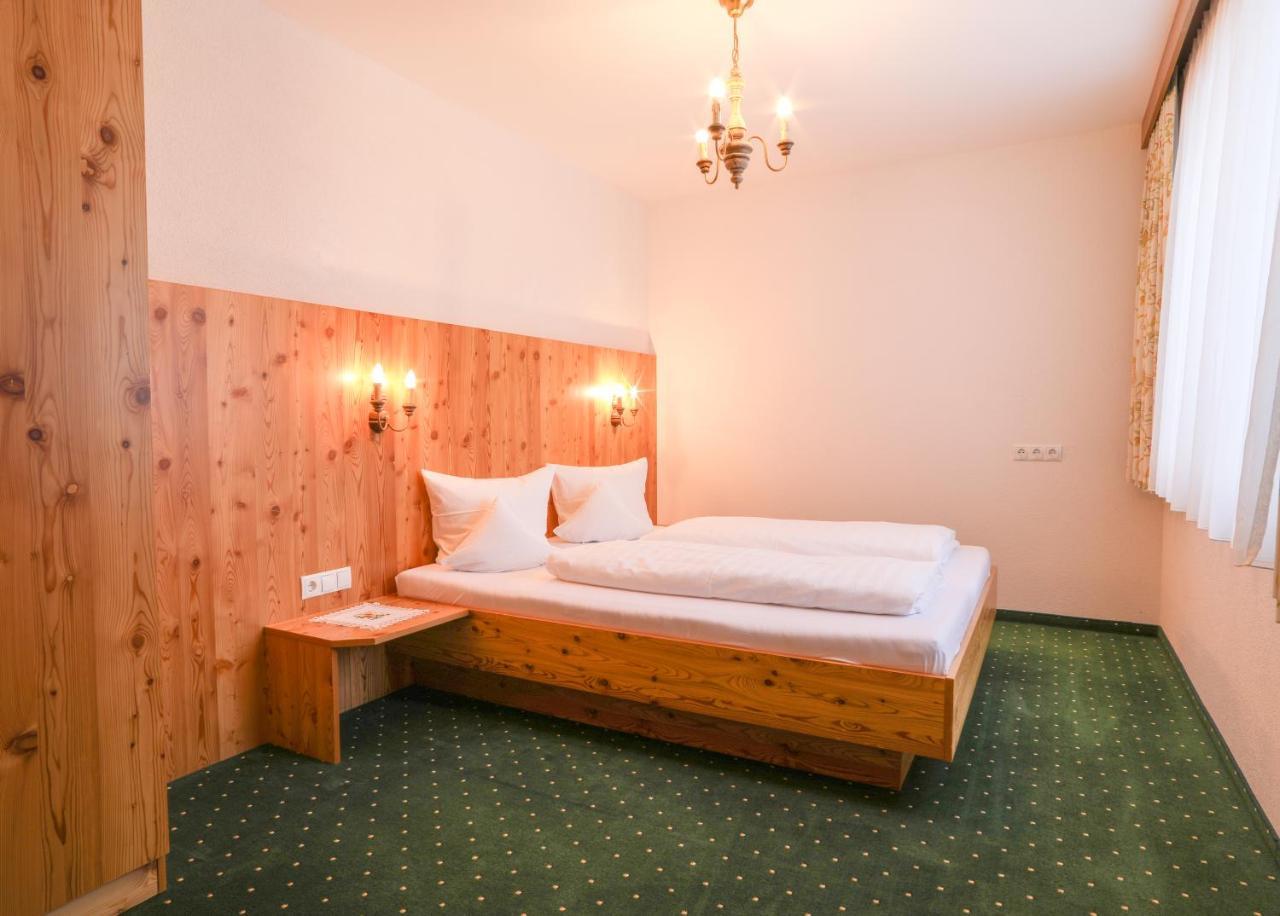 Berghotel Rasis Galtur Bagian luar foto